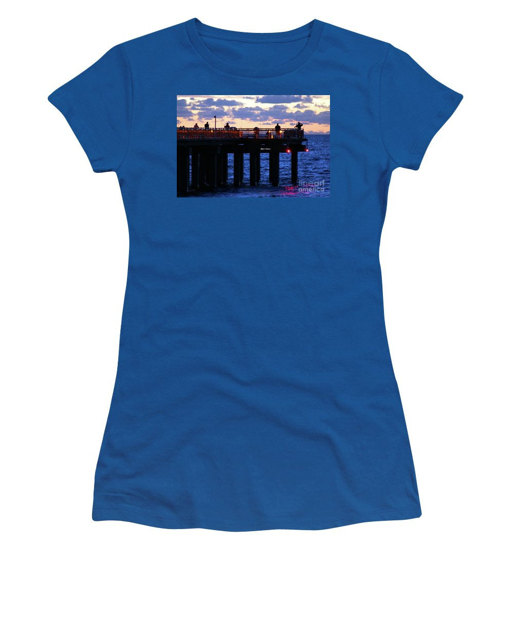 Women's T-Shirt (Junior Cut) - Early Fishing