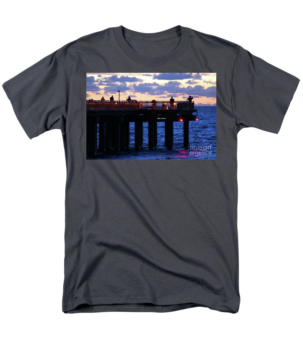 Men's T-Shirt  (Regular Fit) - Early Fishing