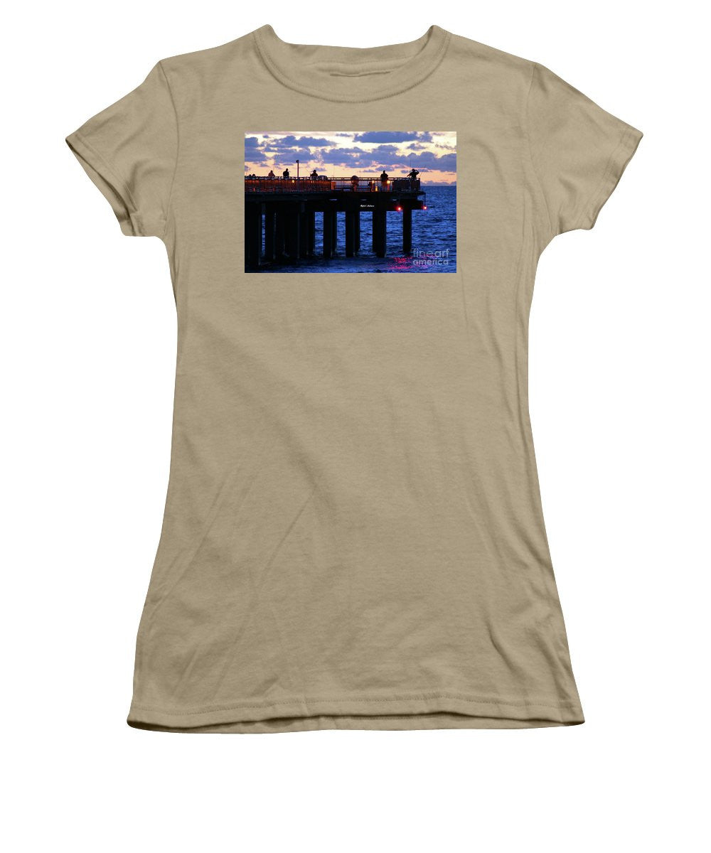 Women's T-Shirt (Junior Cut) - Early Fishing