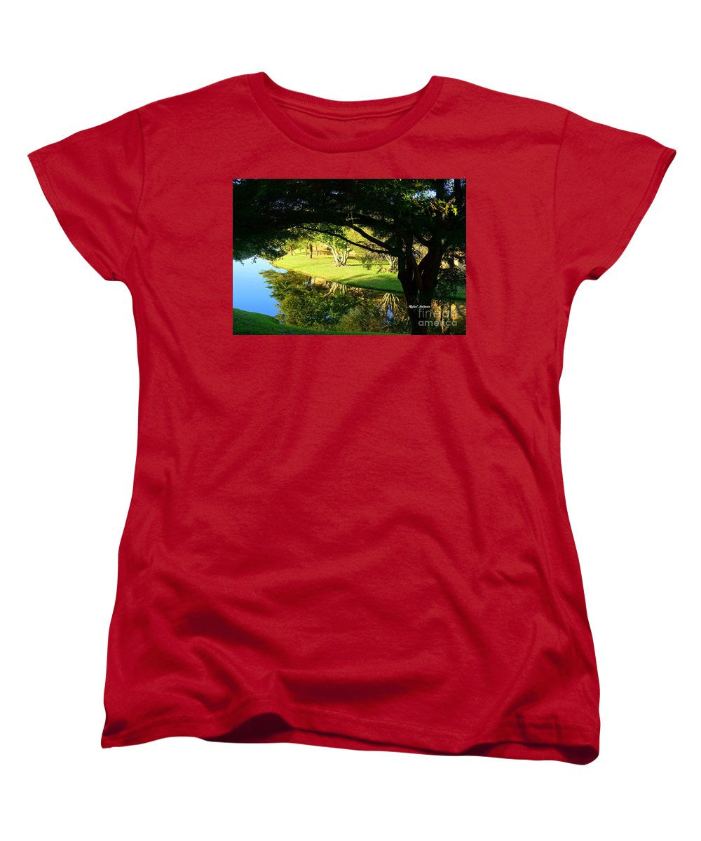 T-shirt pour femme (coupe standard) - Reflets du matin