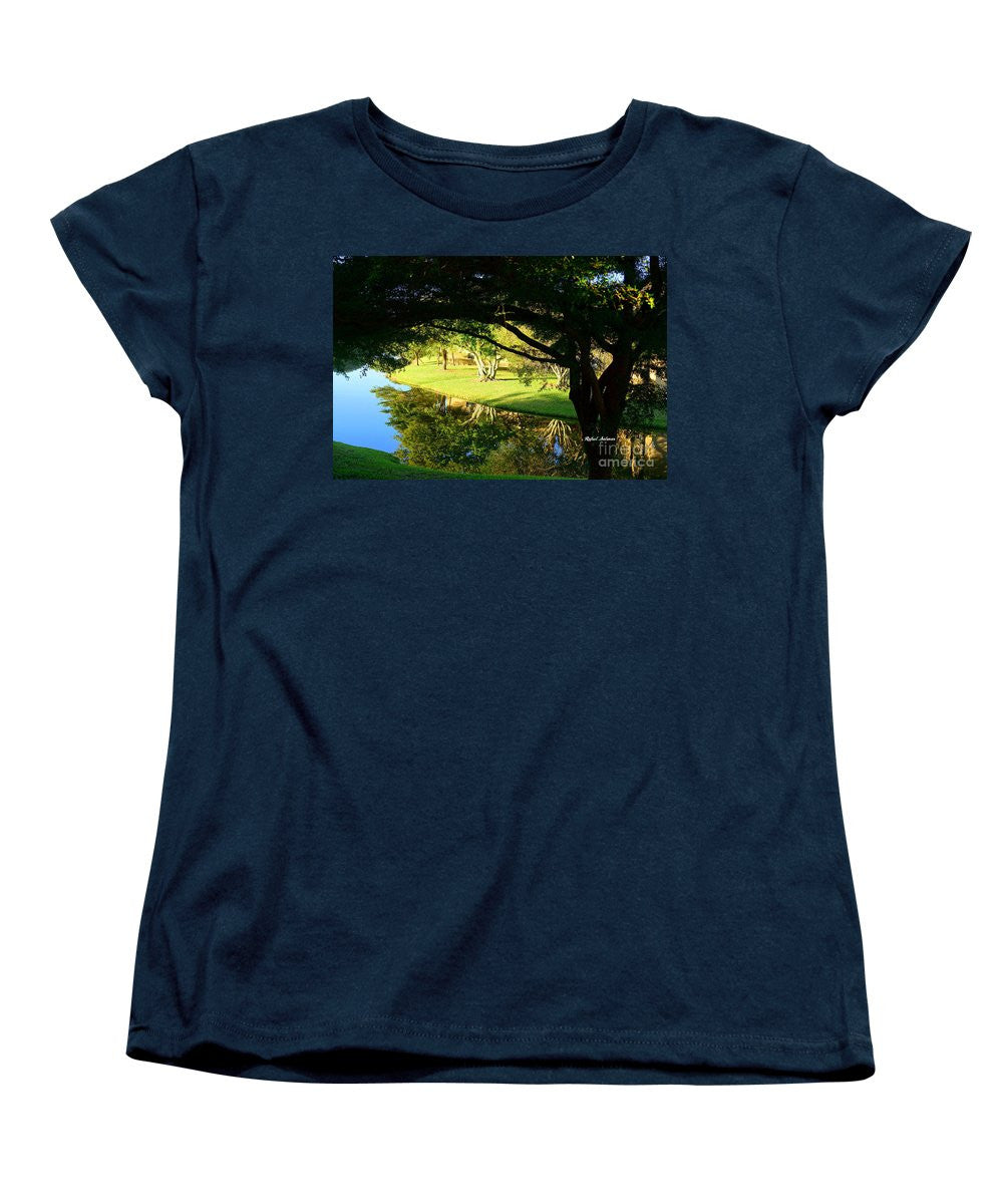 T-shirt pour femme (coupe standard) - Reflets du matin