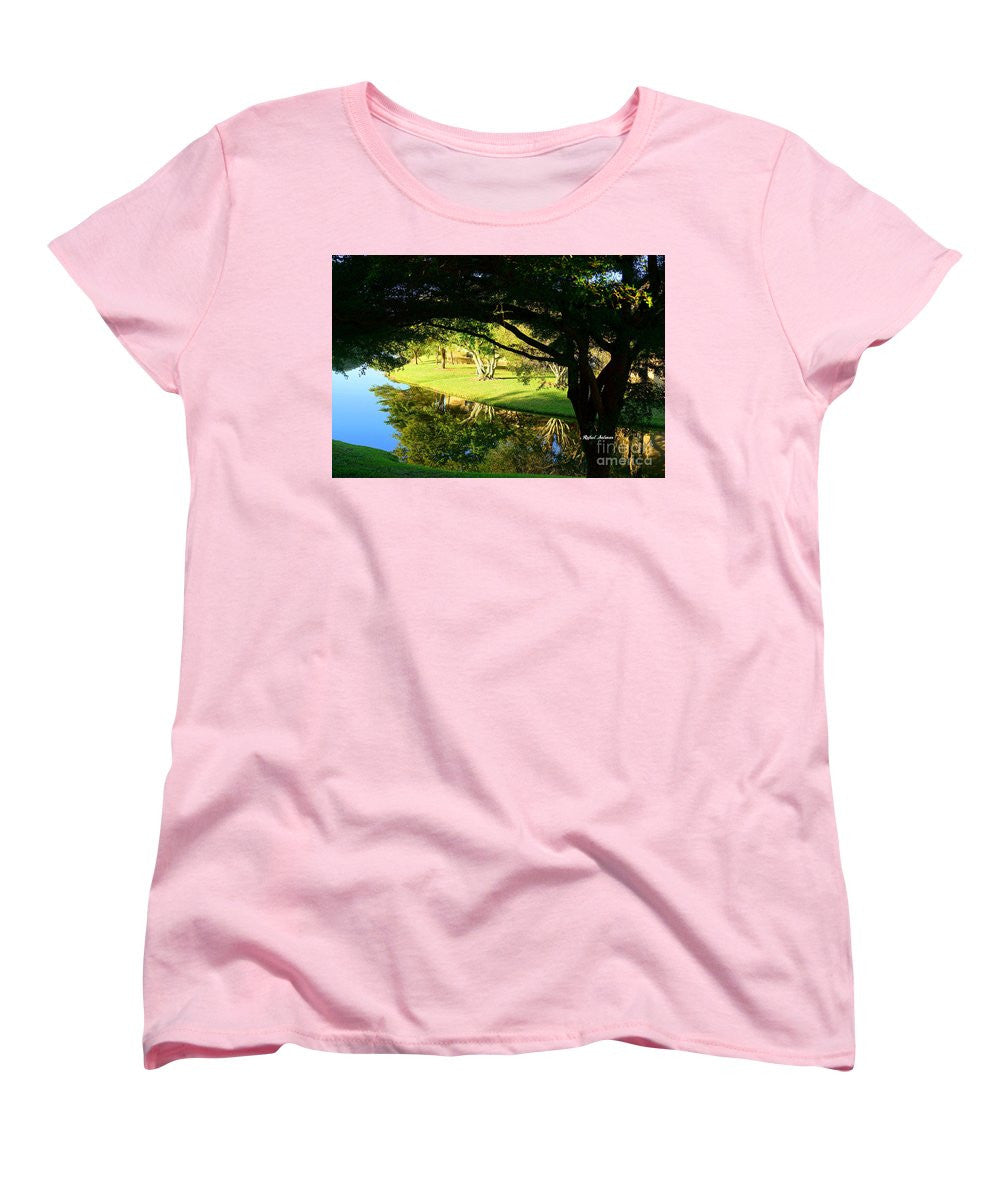 T-shirt pour femme (coupe standard) - Reflets du matin