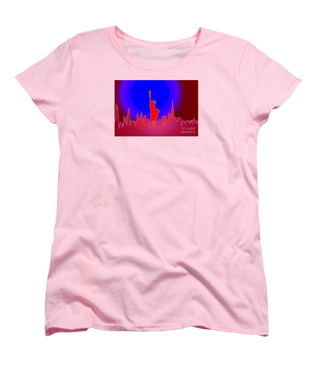 T-shirt pour femme (coupe standard) - La Statue de la Liberté éclaire le monde