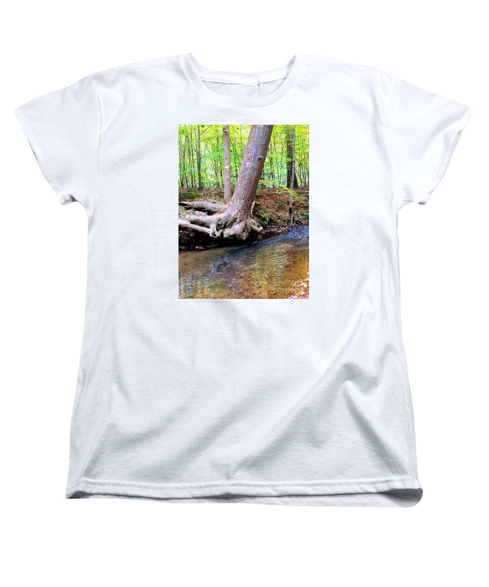 T-shirt pour femme (coupe standard) - Still Standing Tree