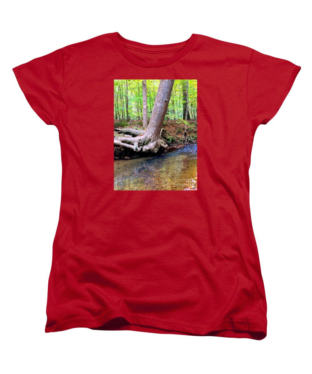 T-shirt pour femme (coupe standard) - Still Standing Tree